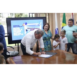 Prefeito Maurício Rivabem assina Ordem de Serviço para nova Escola Padre Natal Pigatto, na Ferraria